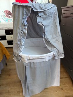 Round Bassinet