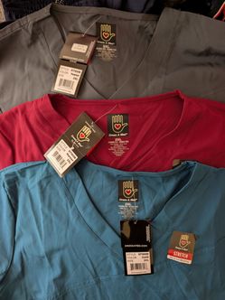 Off brand scrub tops sz. 3XL