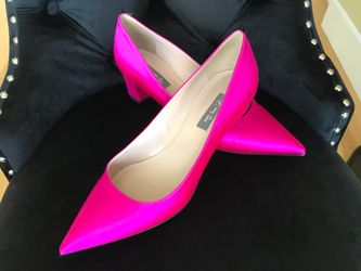 SJP by Sarah Jessica Parker Pink Satin Pointed Toe Block Heel Pumps. Size 7.5