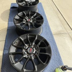 TUNDRA TRD OFFROAD Wheels + tires. 20k Miles On Them OEM Set