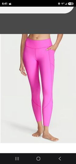 Victoria’s Secret Sport Knockout Capri Leggings
