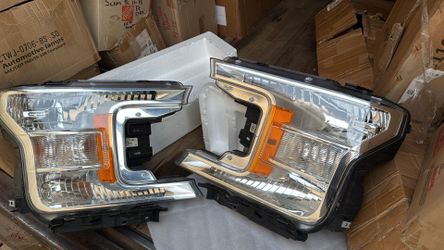 Ford f150 headligts oem 18-20