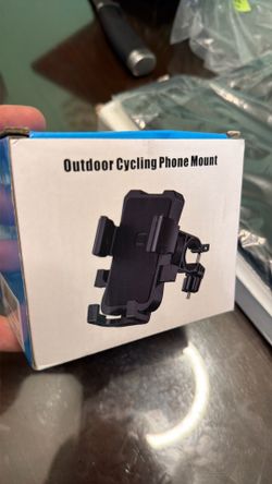 Cycling phone mount