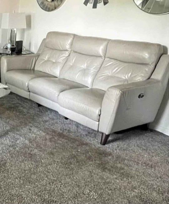 💥I Will not respond to is this still available 💥 Raymour and Flanigan set READ FULL DESCRIPTION