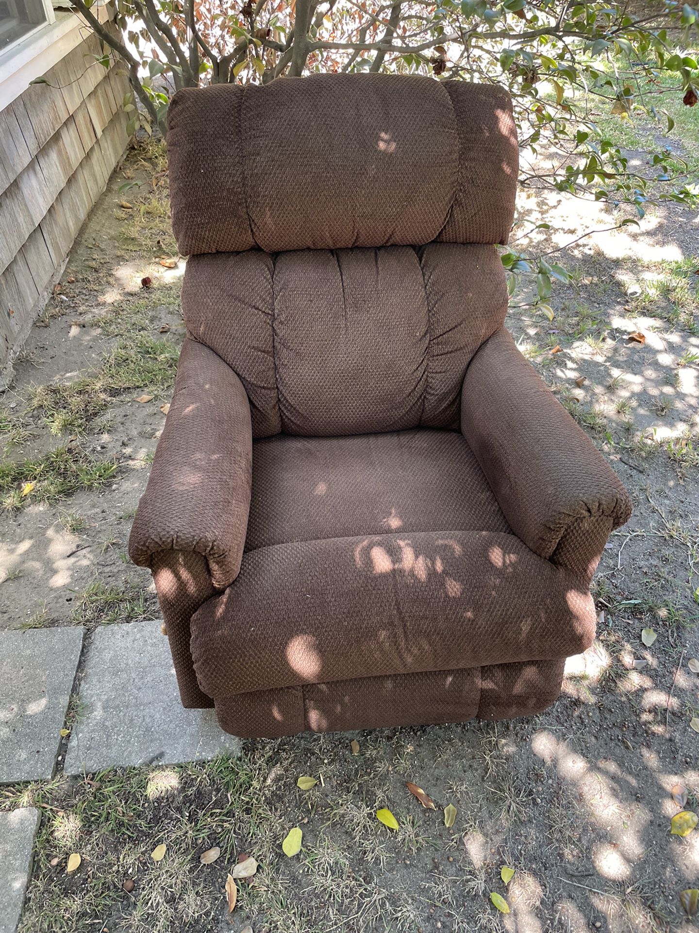 La-Z-Boy Recliner Chair -Brown  $40