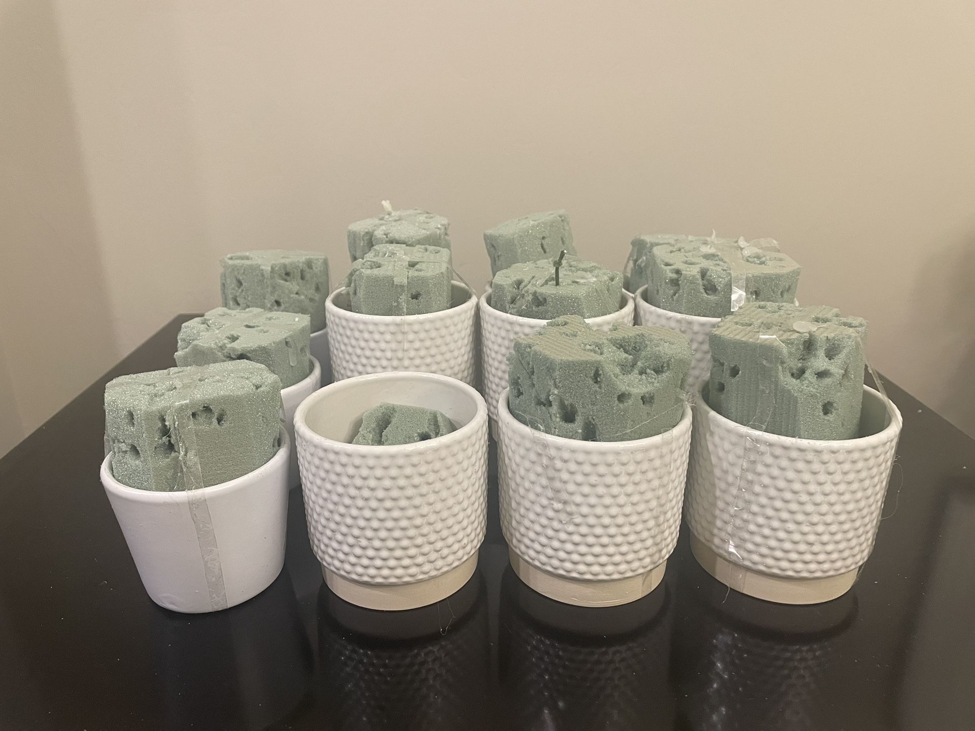 Ceramic vase (12 Total)