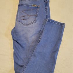 Ladies Skinny Jeans S- 6  (Seven 7) Brand