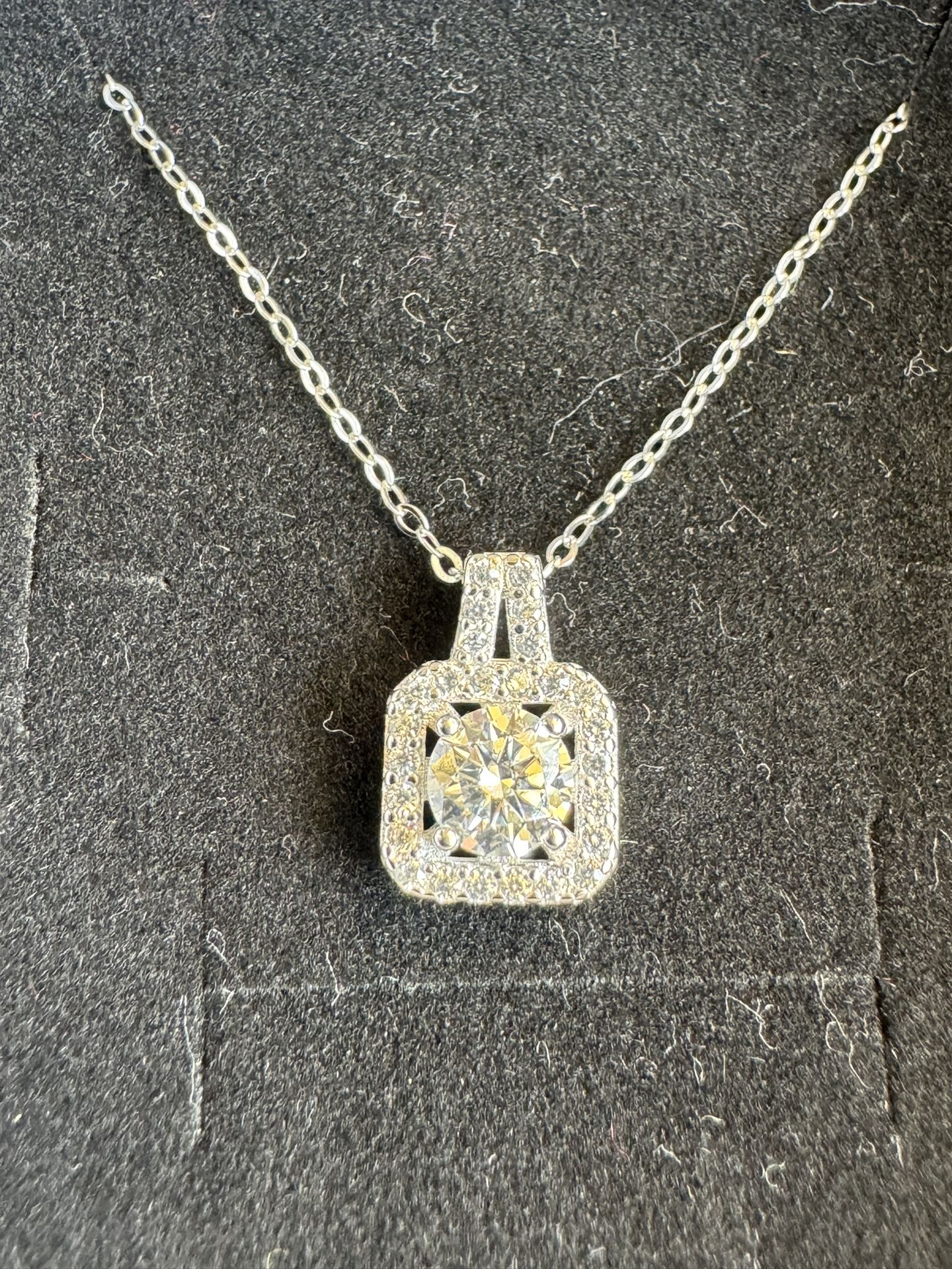 Certified Mossanite Pendant
