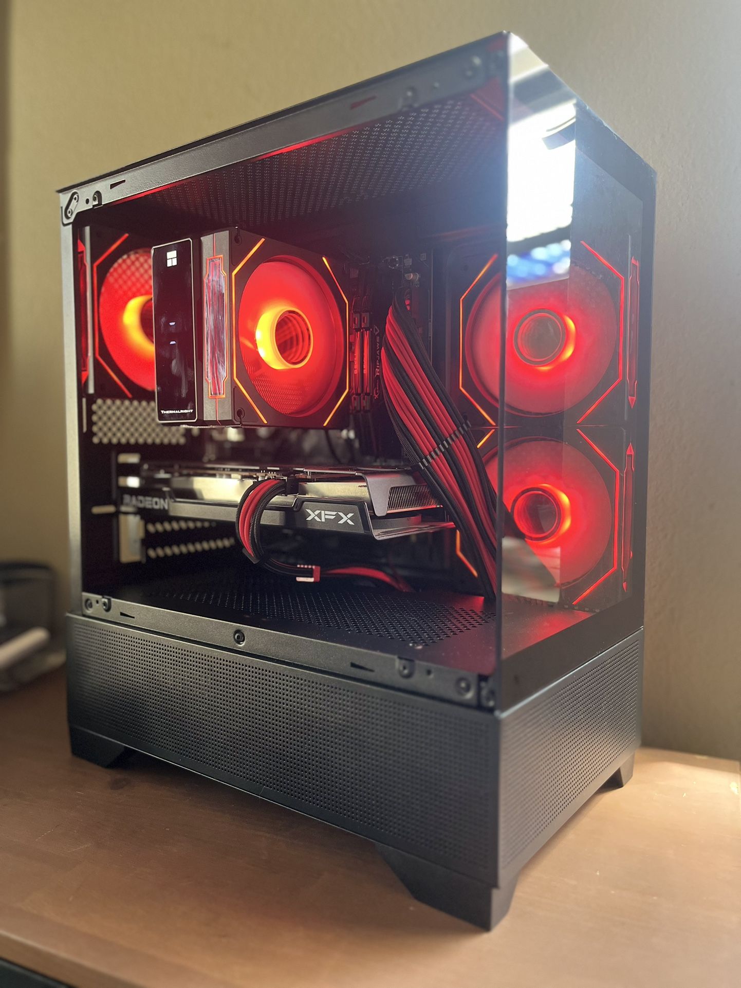 π΄1440p Beastβ«οΈ Ryzen 5 5600, RX 6600 XFX, 32GB 3600mhz, 1TB NVME, Wifi | Red & Black Gaming PC