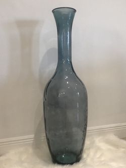 Glass vase 3'4"