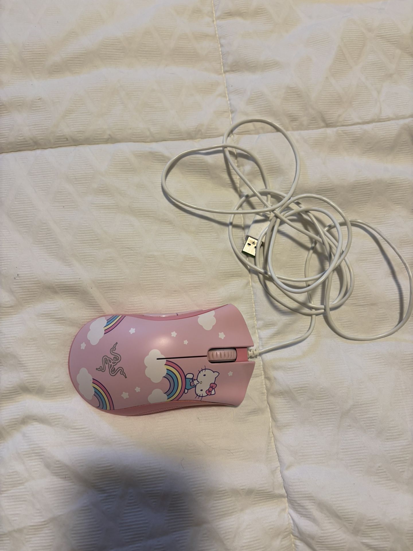Razer x Sanrio Hello Kitty DeathAdder Essential Mouse Pink