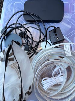 Phillips Hue HDMI sync box + light strip