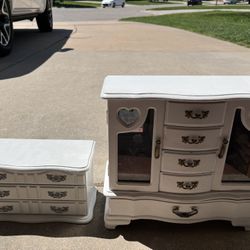 Vintage White Jewelry Box Set