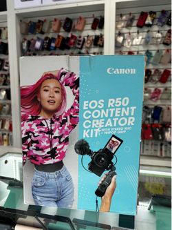 EOS R50 Content Creator Kit
