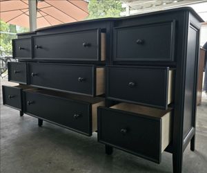 Gorgeous dresser.