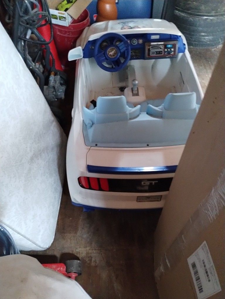 Disney Frozen Ford Mustang 5.0 Smart Drive