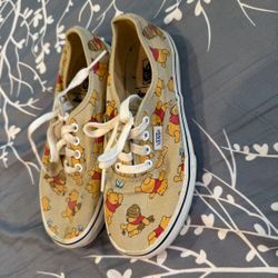 Youth size 2.5 Disney Winnie The Pooh Vans In excellent Condition 
