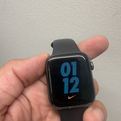 Apple Watch Series 5 
