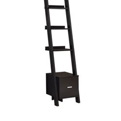 Excellent Condition Ladder Bookshelf