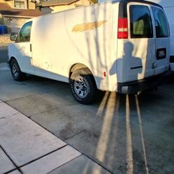 2004 Chevrolet Express