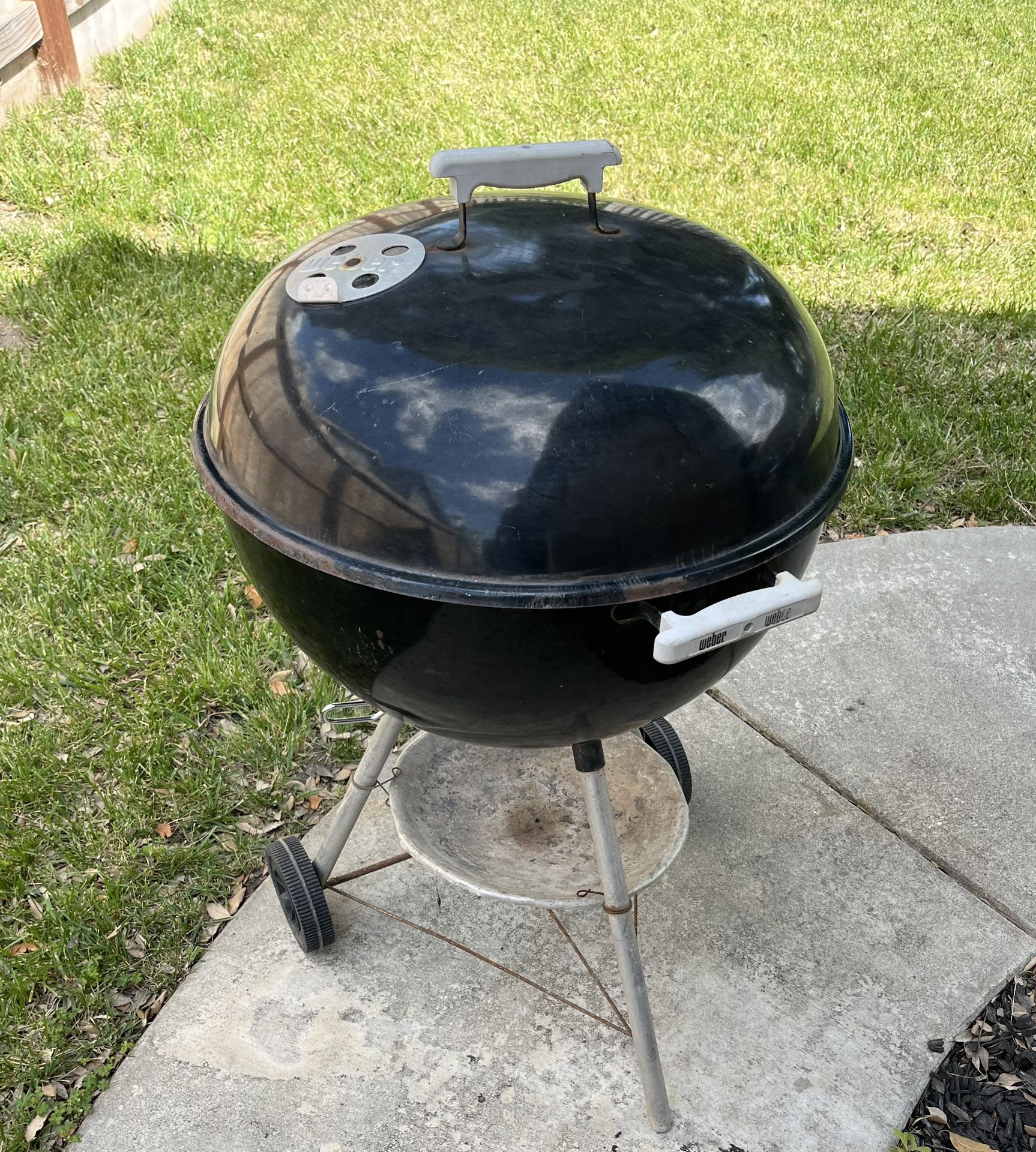 Weber 22in Charcoal Grill BBQ 22 Inch