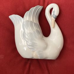 Swan Figurine Zaphir 