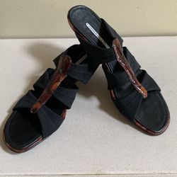 Donald J Pliner Sz  8 1/2N Stretch Slides Embossed Low Wedge Heels 