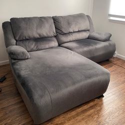 $300 - Chaise / Recliner Combo Sofa Sectional 