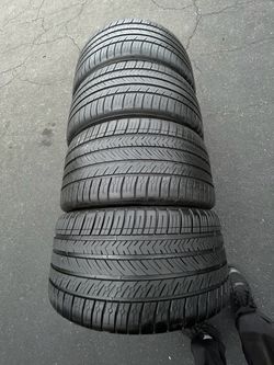 275/40R18 MICHELIN PILOT SPORT ALL SEASON 4