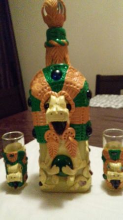 Mexican/ tequila or alcohol glass canter set with 2 shot glasses $65obo