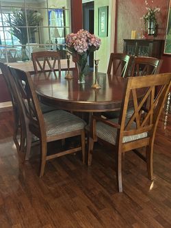 Dining Room Table 6 Chairs