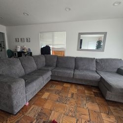 Sectional Couch Grey 