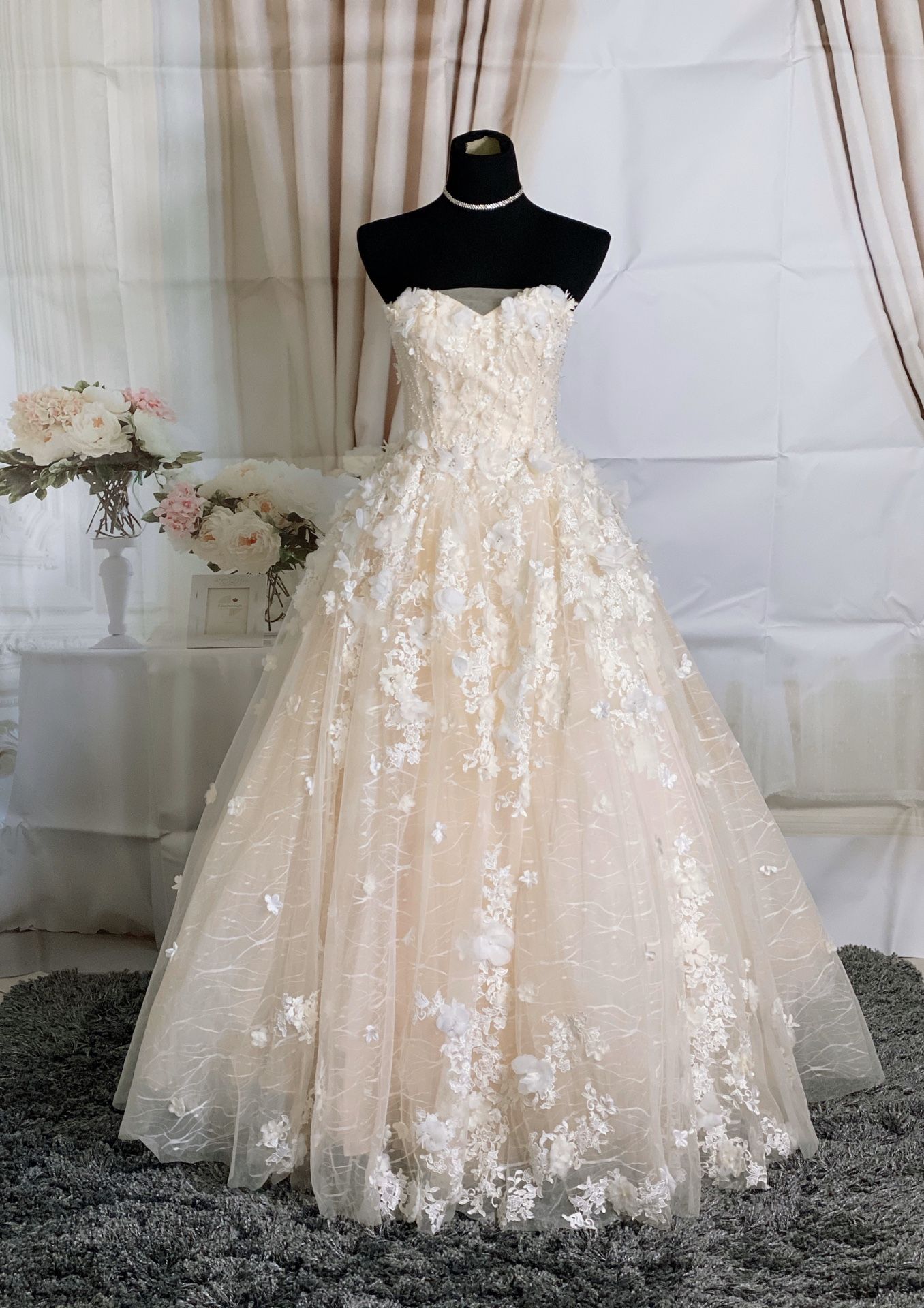 Floral ballgown wedding dress/prom dress