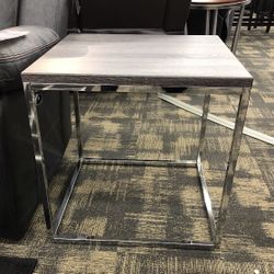 Three piece occasional table set