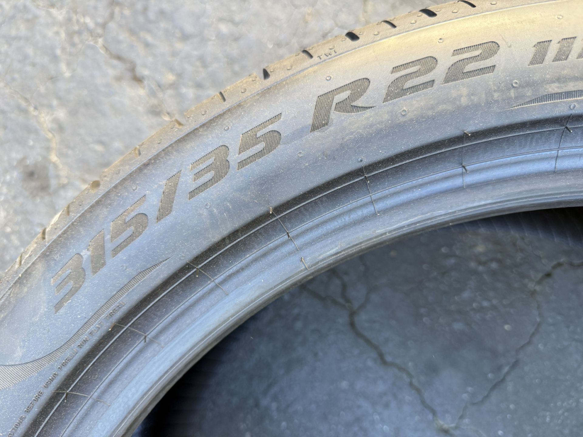 BMW X5-M Rear 22” Tires 315/35/22 Pirelli Pzero RunFlat / BRAND NEW $300.00EACH