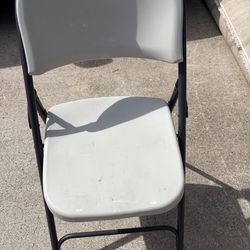 Only 1 Folding Chair w/ Built-in Carrying Handle – Like New Costco Style