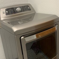 Kenmore Elite Dryer(Gas)/matching Washer$25)