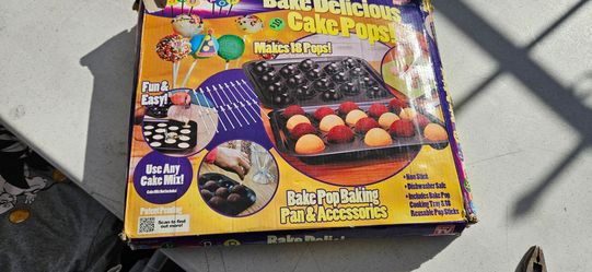 Cake pop makers