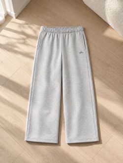 Alo Wide-Leg Sweatpants in Light Gray