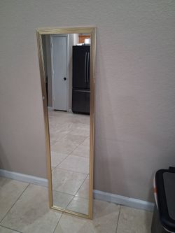 Wall mirror