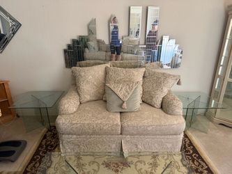 Sofa/Loveseat
