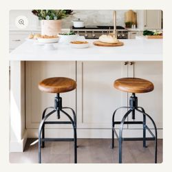 Wood Screwtop Counter Stool