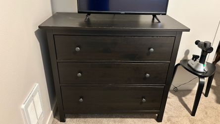 Black Three Drawer Dresser