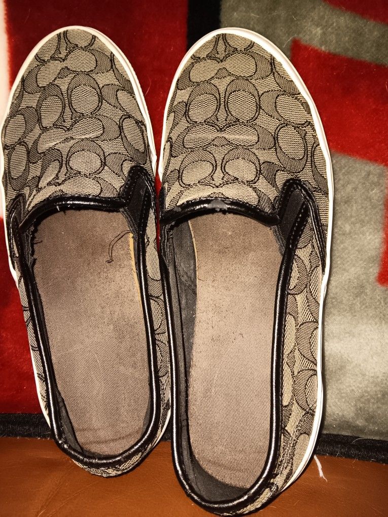 COACH CHRISSY SLIP ONS SIZE 9