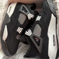 Jordan 4 White Thunder Sz 11 $250 Cash Final