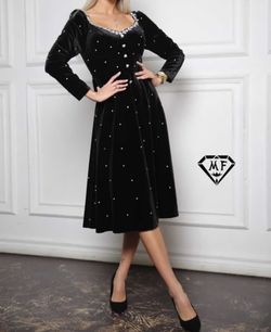 Women's medium Size Vintage Dress Square Neck Shiny Diamonds Long Sleeve Golden Velvet Fat Sister Slim Dresses