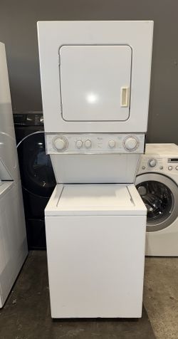 WHIRLPOOL 24” STACKABLE WASHER DRYER ELECTRIC CAMBO 