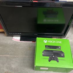 Xbox One Kinect with 32” TV