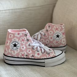 Girls Converse
