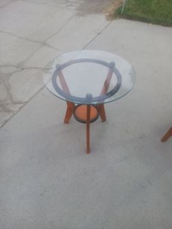 Pair Of coffe end tables